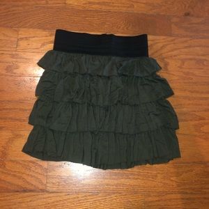 Forever 21 green ruffled skirt